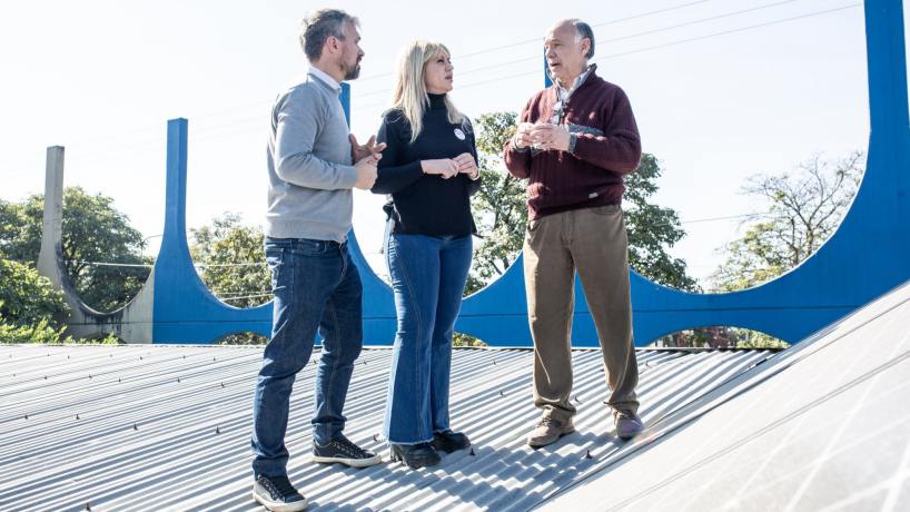 Chahla instala paneles solares en los centros comunitarios: "Queremos ser ejemplo del Norte" - Tucumán