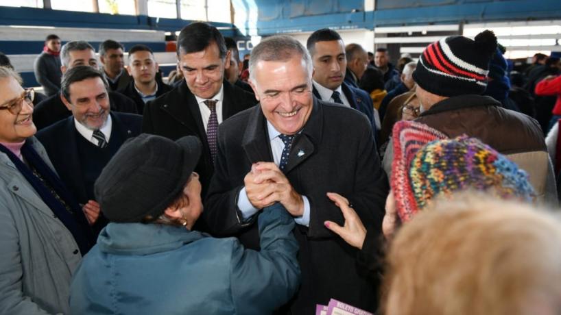 Jaldo se mantiene en el podio del ranking de imagen positiva de gobernadores - Tucumán