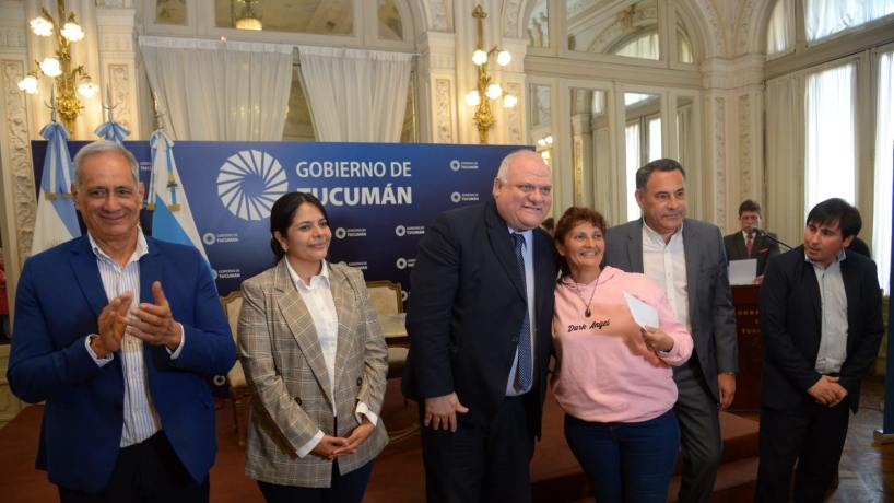 La Provincia entregó microcréditos a 134 emprendedores con una inversión de $8.665.000