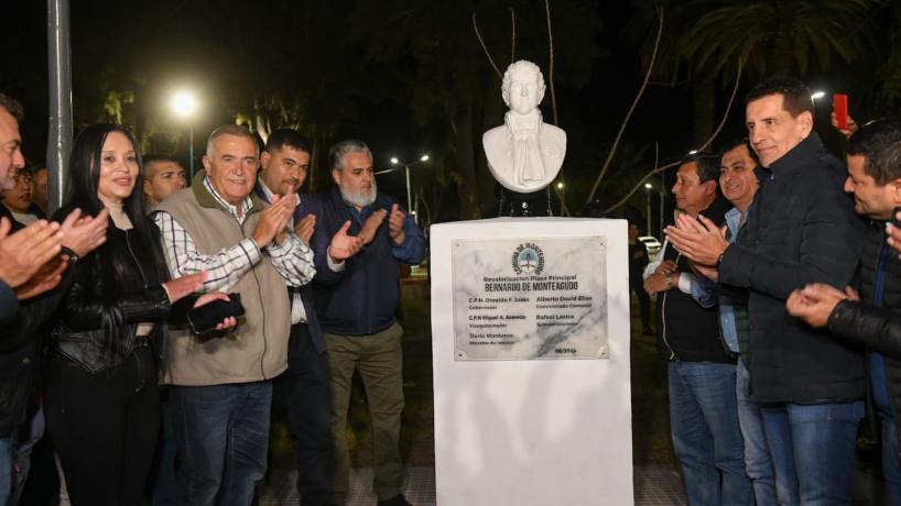 Jaldo inauguró obras en el pórtico de entrada, adoquinado y la remodelación de la plaza principal