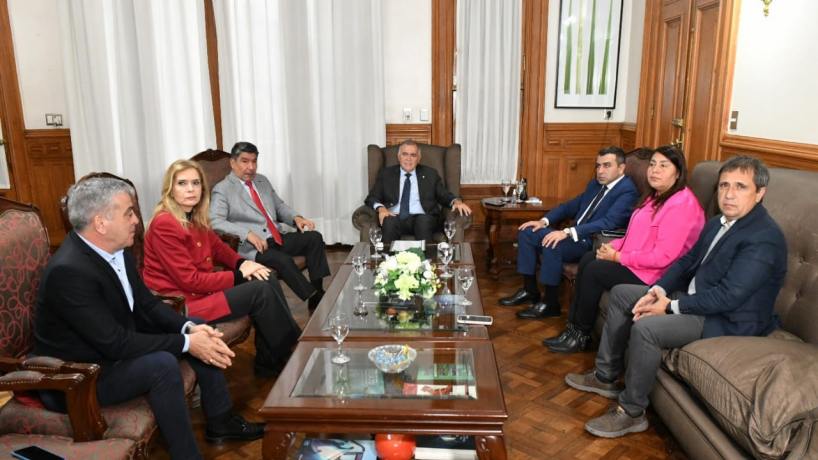 Jaldo y Acevedo dialogaron con bloques legislativos radicales