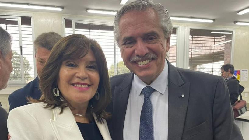 Polémico: la Vicerrectora de la UNT arrobó a Alberto Fernández en la presentación de libros sobre violencia de género - Tucumán