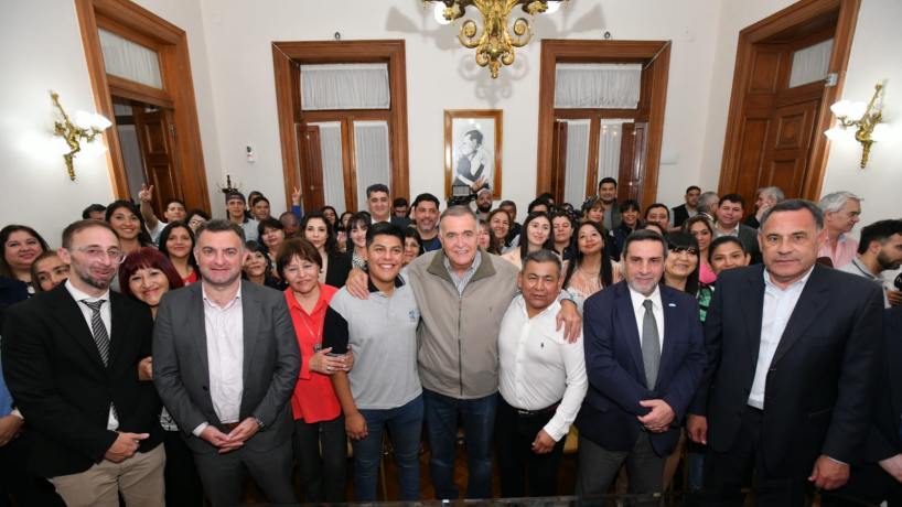 Jaldo firmó el acuerdo de recomposición salarial con los trabajadores de ATSA