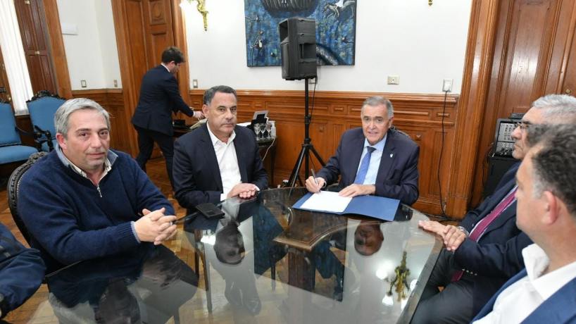 Jaldo firmó un acuerdo salarial con trabajadores del IPV