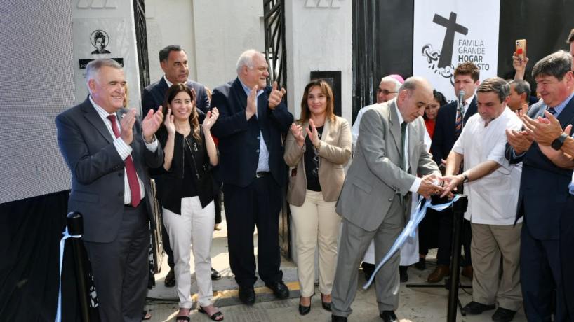 Jaldo inauguró el primer hogar de atención para mujeres en recuperación de adicciones