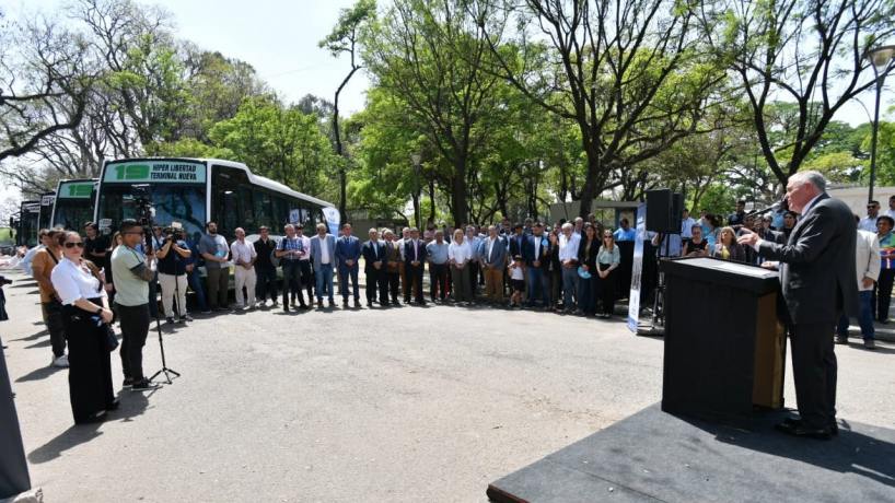 Jaldo ratifica la compra de 100 colectivos: “Es un beneficio directo para los usuarios”