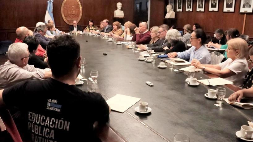 La UNT niega la competencia del Tribunal de Cuentas para realizar una auditoría en Canal 10 de Tucumán - Tucumán