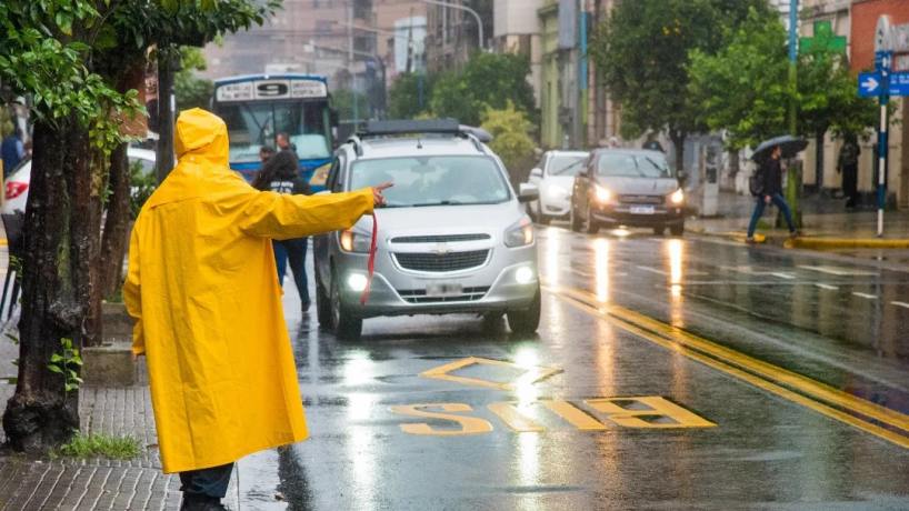 Qué línea de colectivo es la que más reclamos recibe por parte de los usuarios de San Miguel de Tucumán - Tucumán