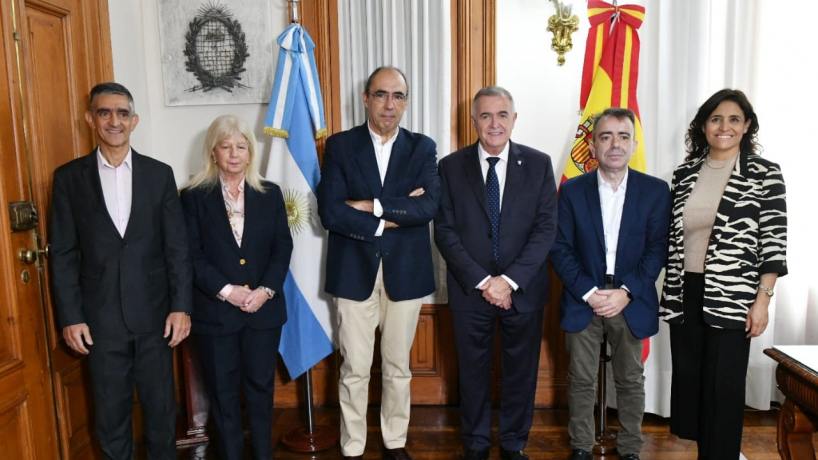 Jaldo recibió al Cónsul General de España en Córdoba