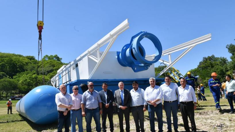 “La Niña” regresó al dique El Cadillal tras su restauración “La Niña” regresó al dique El Cadillal tras su restauración completa