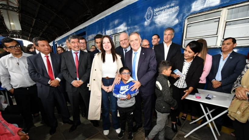 Tren Ramón Carrillo: “Es producto del diálogo permanente con la Nación”, afirmó Jaldo