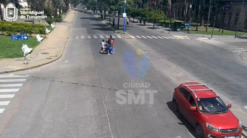 3x1: tres choques en San Miguel de Tucumán, con motos 3x1: tres choques en San Miguel de Tucumán, con motos como protagonistas - Tucumán