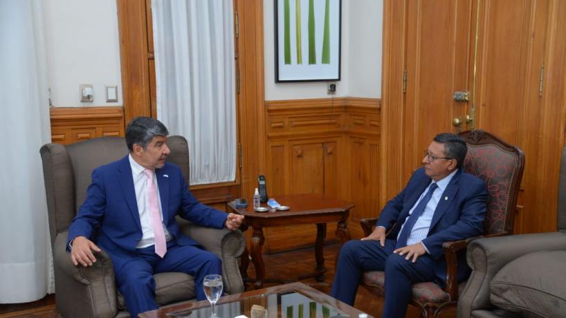 Acevedo y el ministro de Interior analizaron el inicio de la temporada turística