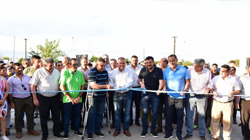 Jaldo dejó inauguradas obras integrales de infraestructura en el barrio Mutual