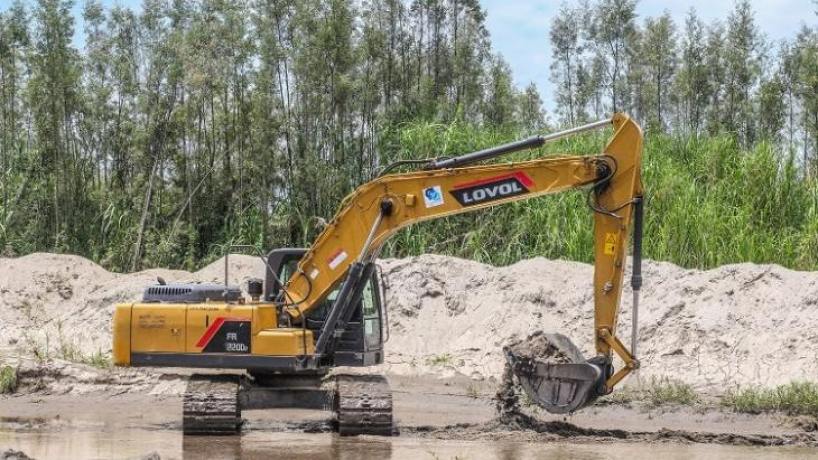 “Prevenir inundaciones y erosiones en la zona”: realizan obras de rencauce en el Río Seco - Tucumán