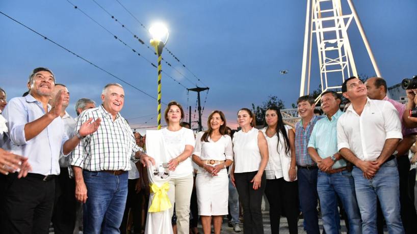 Jaldo inauguró la obra de revalorización de la Cruz Papal