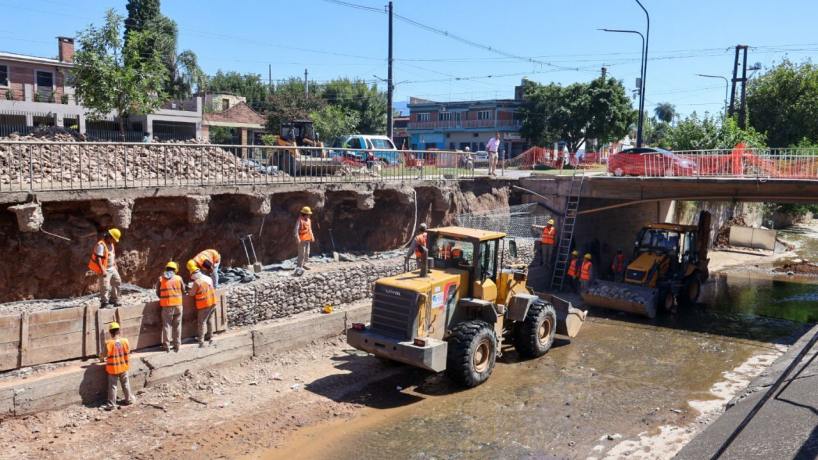 Avanza la construcción de nuevos muros de contención en Canal Sur