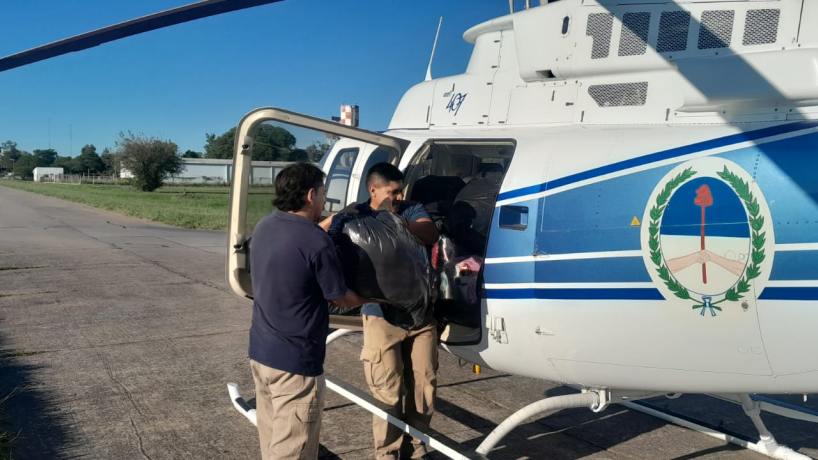 El helicóptero de la Provincia llevó módulos educativos a la alta montaña