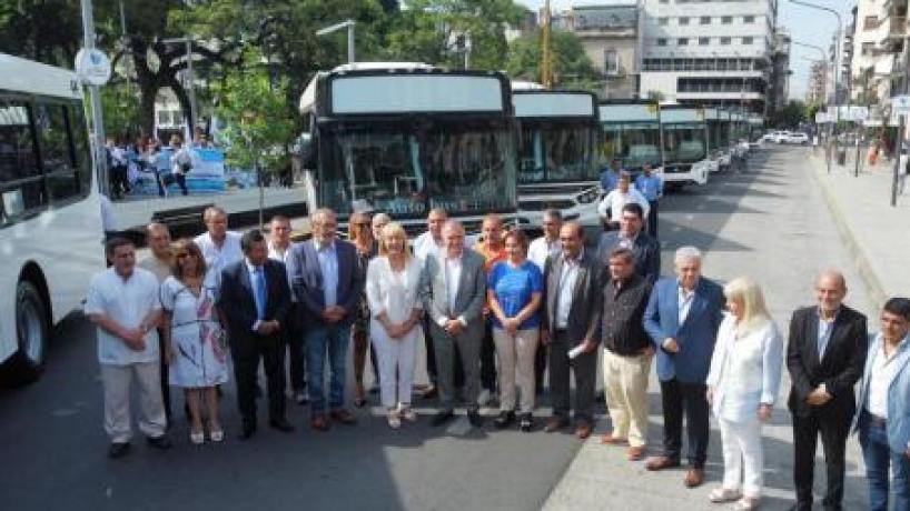 Jaldo: "No hay política de transporte sin colectivos modernos y en buen estado"