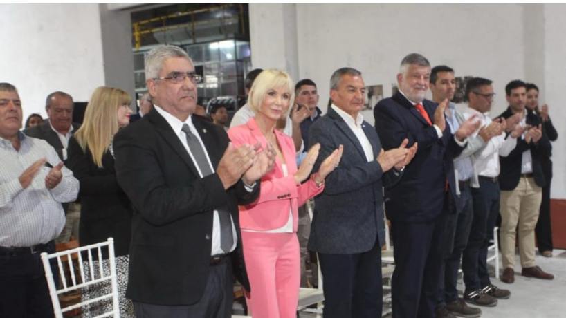 El ministro Daniel Abad acompañó el inicio de la Zafra 2025 en el Ingenio Cruz Alta