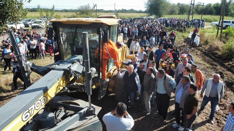 Jaldo visitó trabajos de recuperación de la ruta 306 entre Villa de Leales y Los Gómez