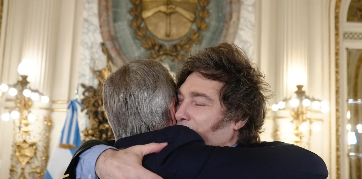 “Quiero mi recuerdo de X. ADIÓS CEPO!!”