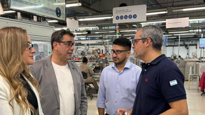 “Tucumán tiene el talento y la capacidad": Lisandro Catalán visitó la planta industrial en Bella Vista - Tucumán